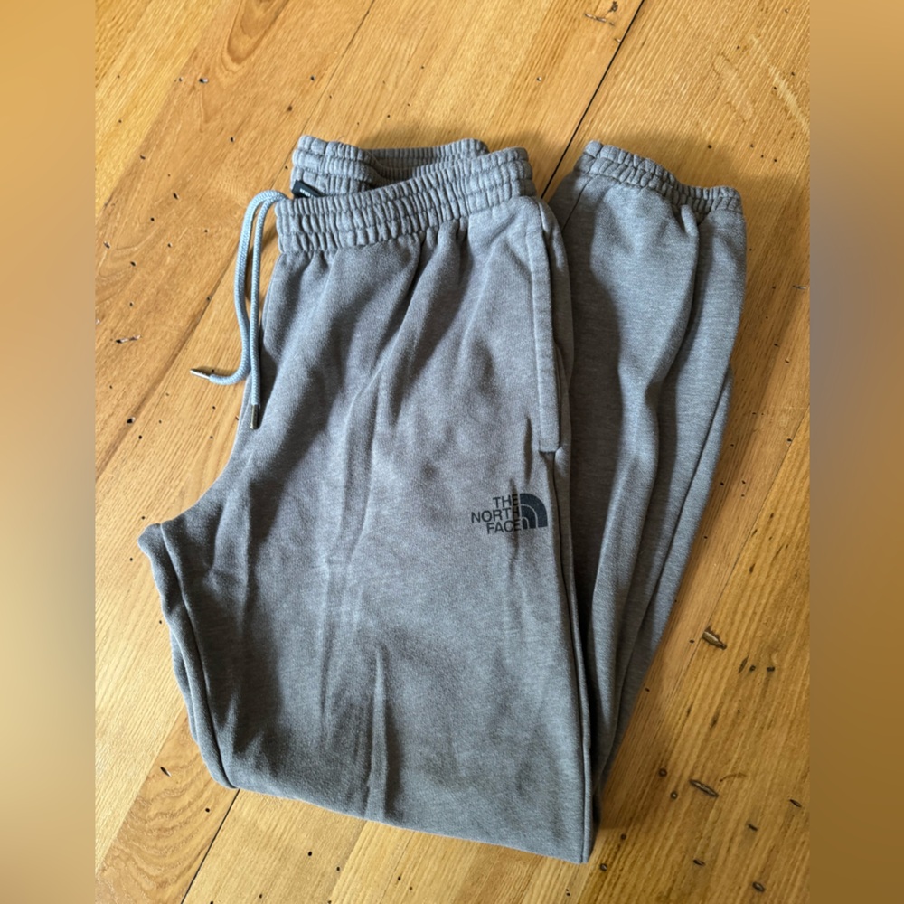The North Face men’s M gray jogger/sweatpants